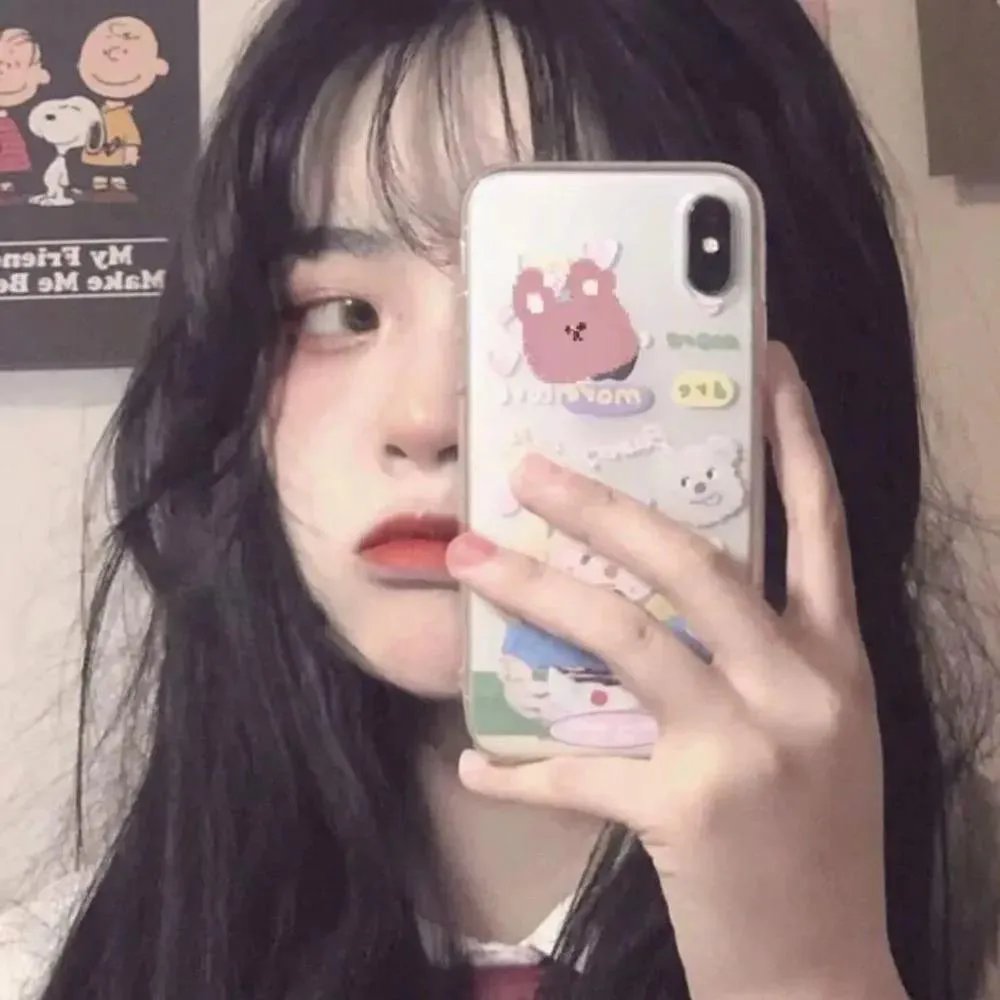 白色，红色与...